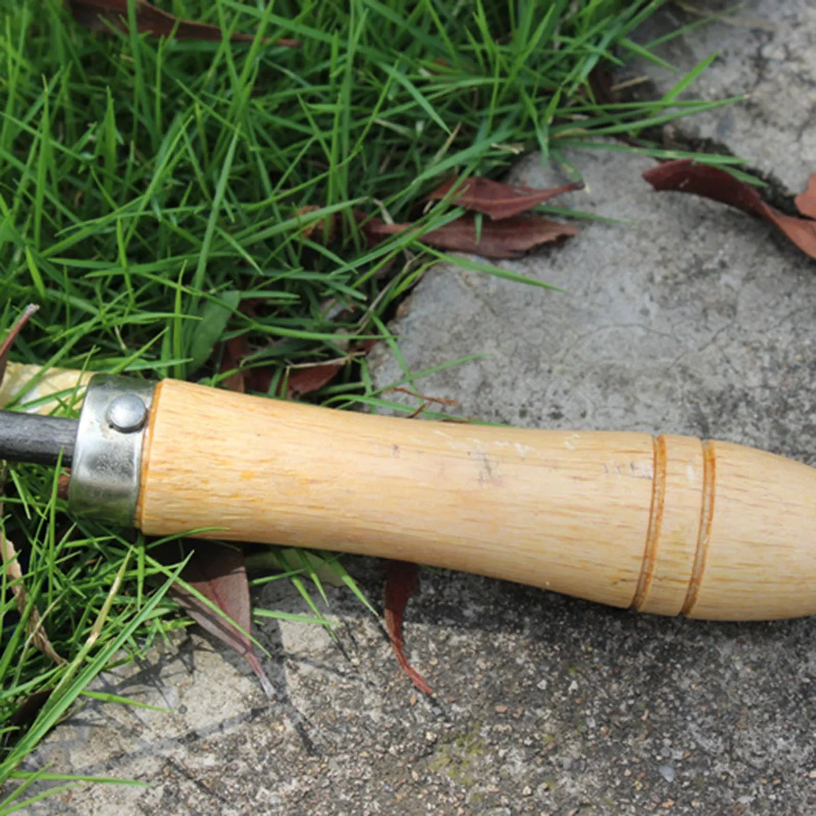 Multifunctional Small Hoe With Wooden Handle, Household Flower Hoe, Gardening Hoe, Outdoor Agricultural Tool and Garden Tool