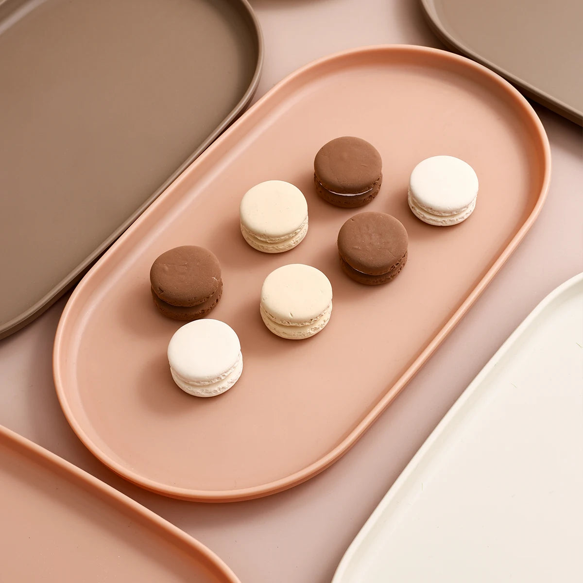 Oval Plastic Storage Tray Reusable Food Serving Tray Dessert Fruit Tray Kitchen Organizer Multi-purpose Jewelry Display Tray