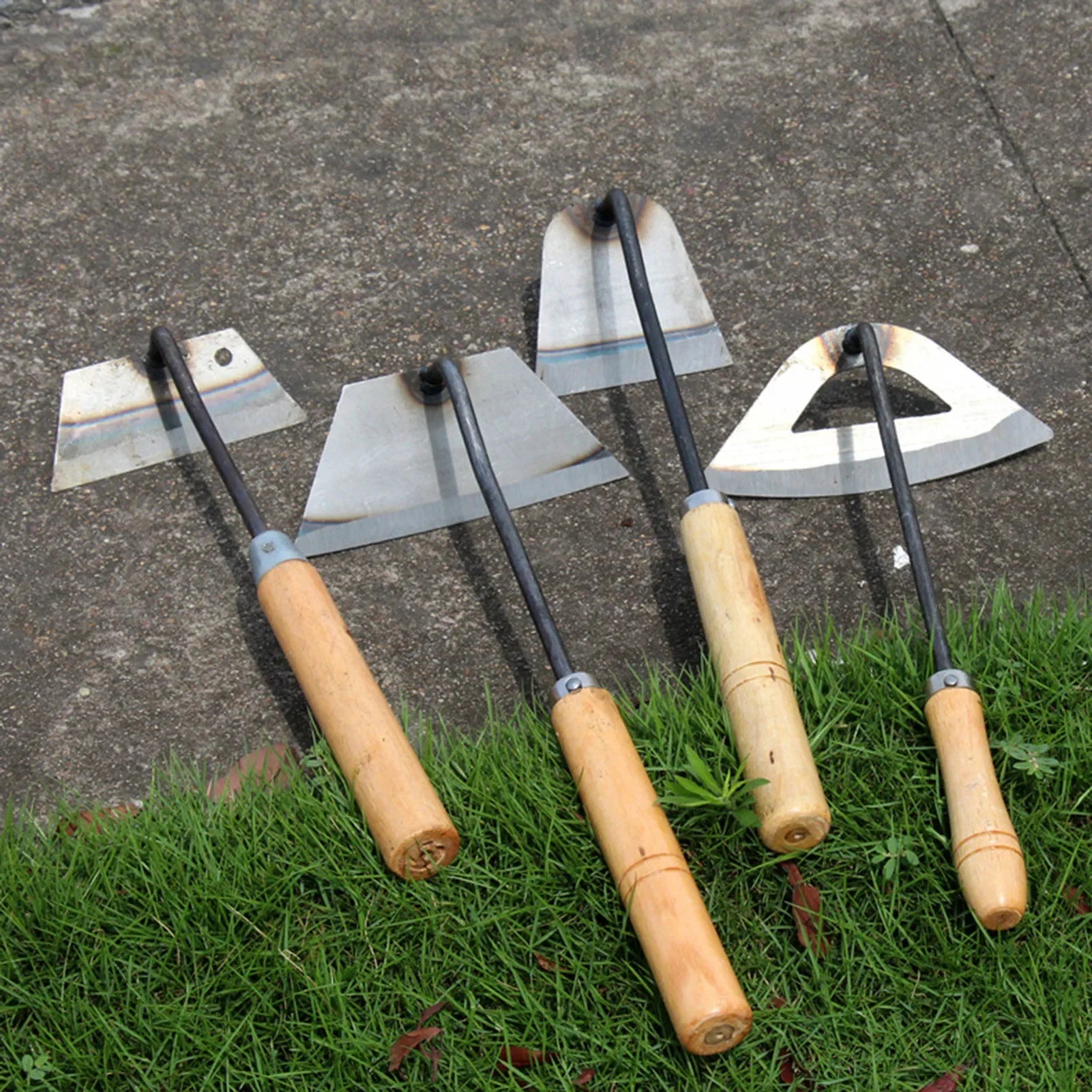 Multifunctional Small Hoe With Wooden Handle, Household Flower Hoe, Gardening Hoe, Outdoor Agricultural Tool and Garden Tool