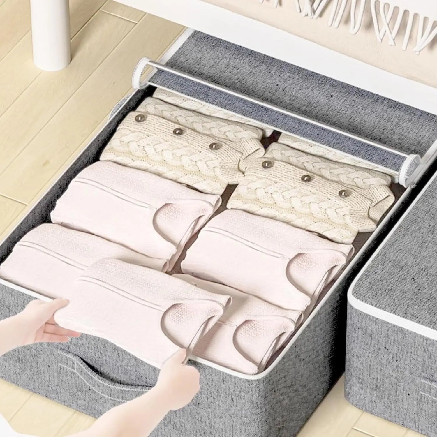 Foldable Under-Bed Storage Bin with Zipper