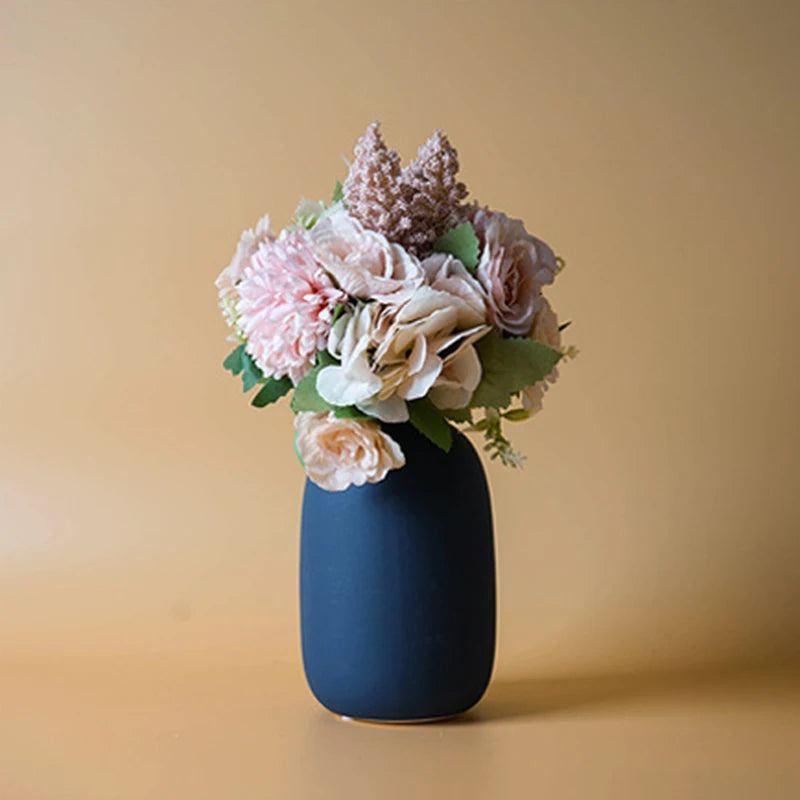 Nordic Solid Colour Ceramic Vase — Narrow Neck for Dried & Fresh Flowers