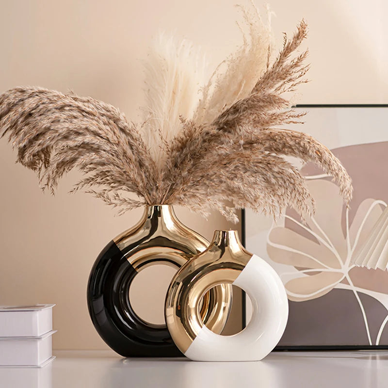 Luxury Nordic Ceramic Vase with Gold Detail — S, M or L
