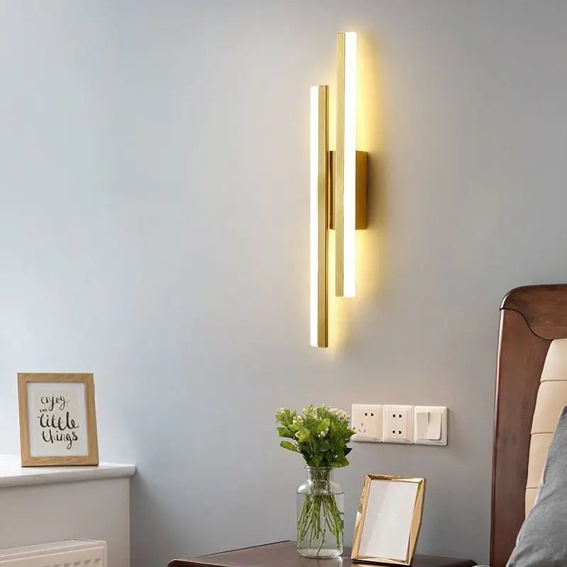 Copper Line Acrylic Wall Sconce — Dimmable, 3 Colour Temperatures