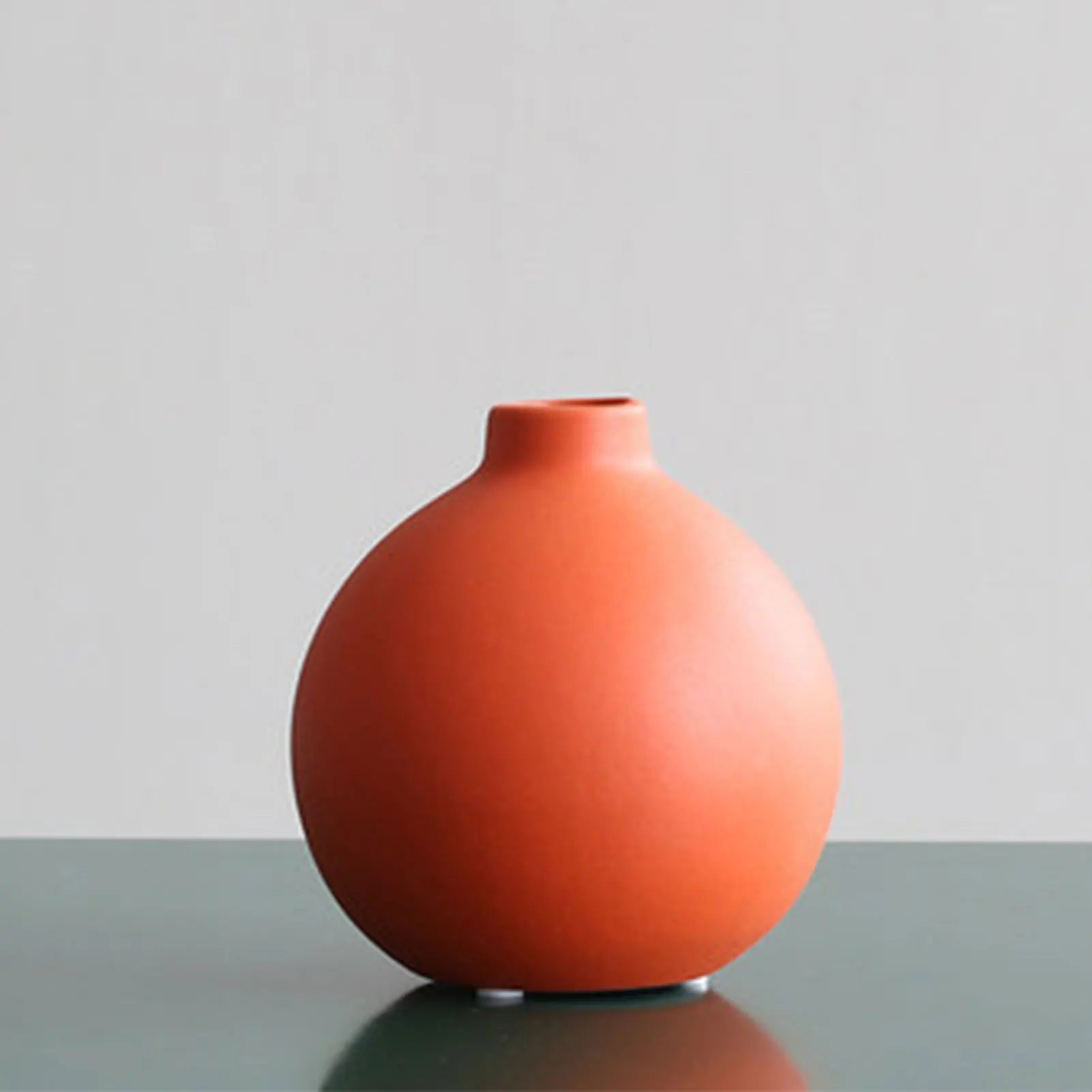 Nordic Solid Colour Ceramic Vase — Narrow Neck for Dried & Fresh Flowers