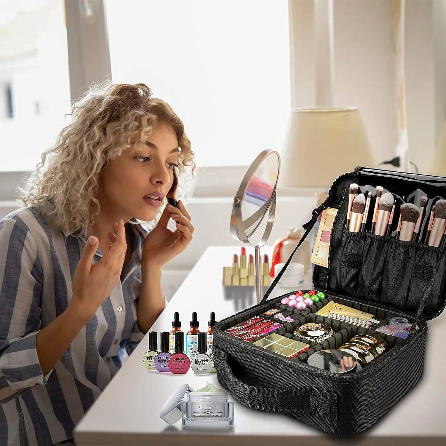 Large Capacity Travel Makeup Case — Adjustable Dividers & Shoulder Strap