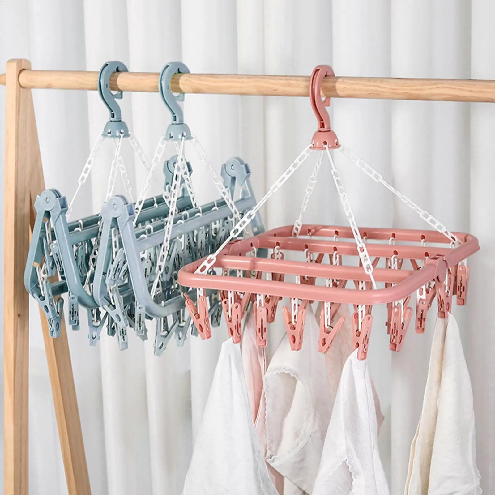 32-Clip Swivel Laundry Hanger